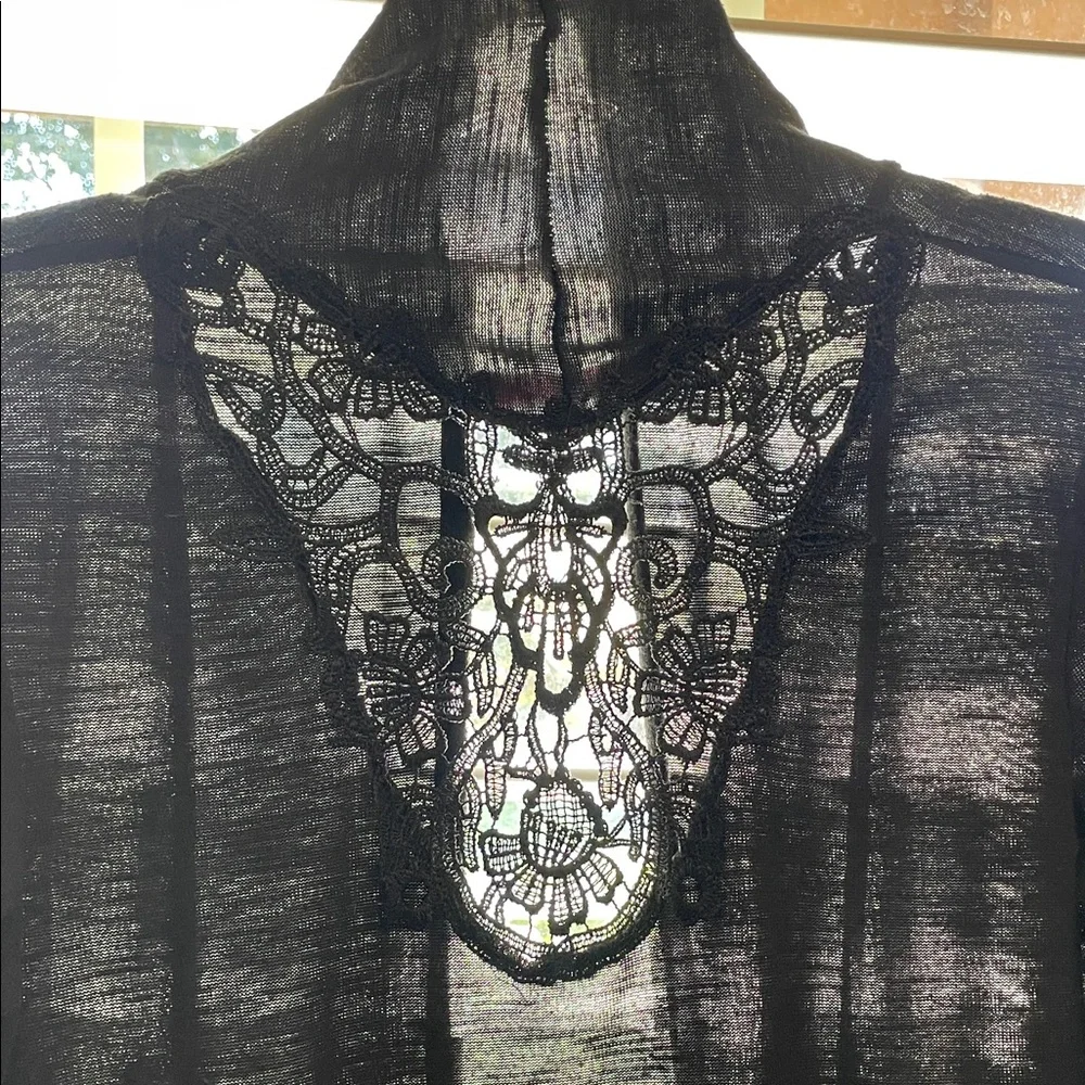 JULIE’S CLOSET Chic Black Sheer Cardigan W Back Lace details Like New SZ L